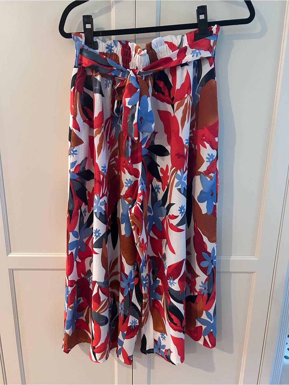 Wide-Leg Palazzo Pants in Red & Blue Floral, size L